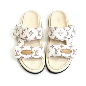 LOUIS VUITTON Flat Slide Sandals in Genuine Calfskin with Lambskin Lining and Italian Leather Sole