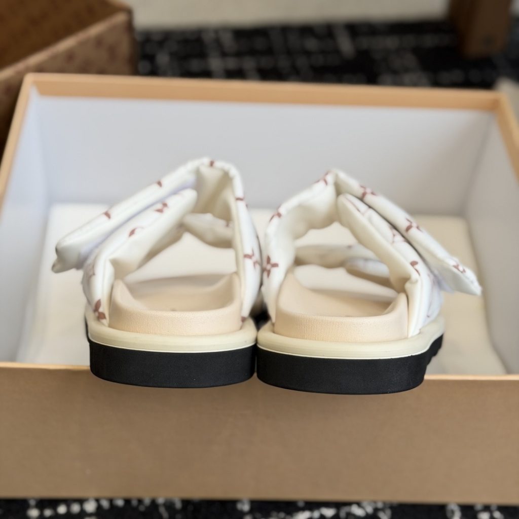 LOUIS VUITTON Flat Slide Sandals in Genuine Calfskin with Lambskin Lining and Italian Leather Sole