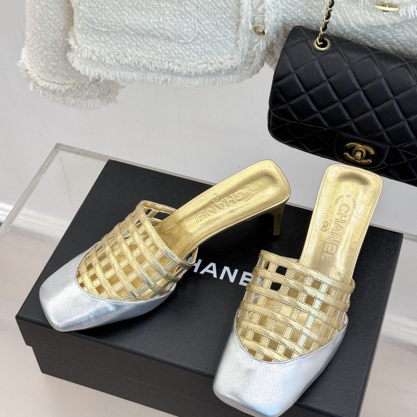 CHANEL Pointed Toe High Heel Pumps in Genuine Calfskin with Lambskin Lining and Italian Leather Sole