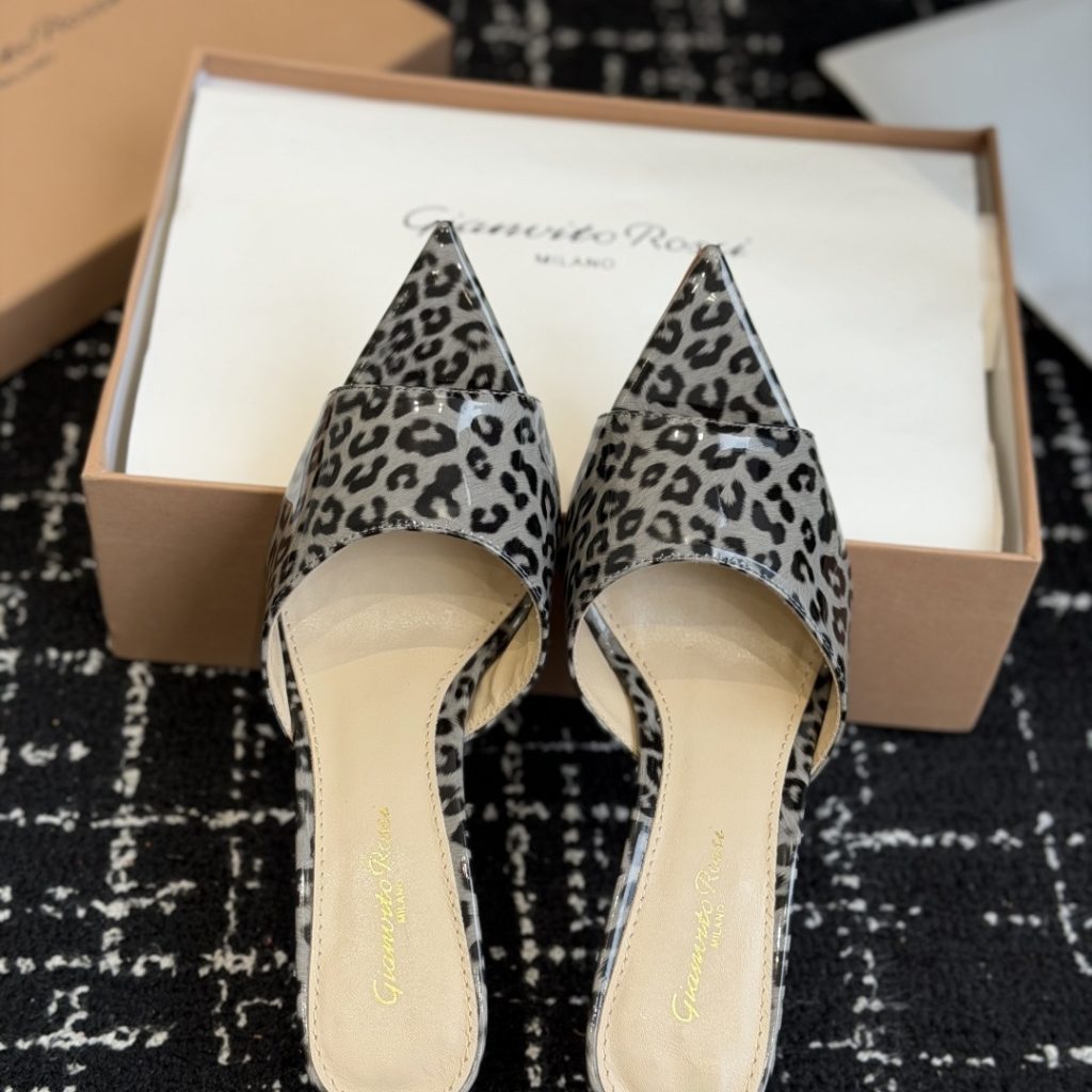 GIANVITO ROSSI Flat Slide Sandals in Genuine Calfskin with Lambskin Lining and Italian Leather Sole