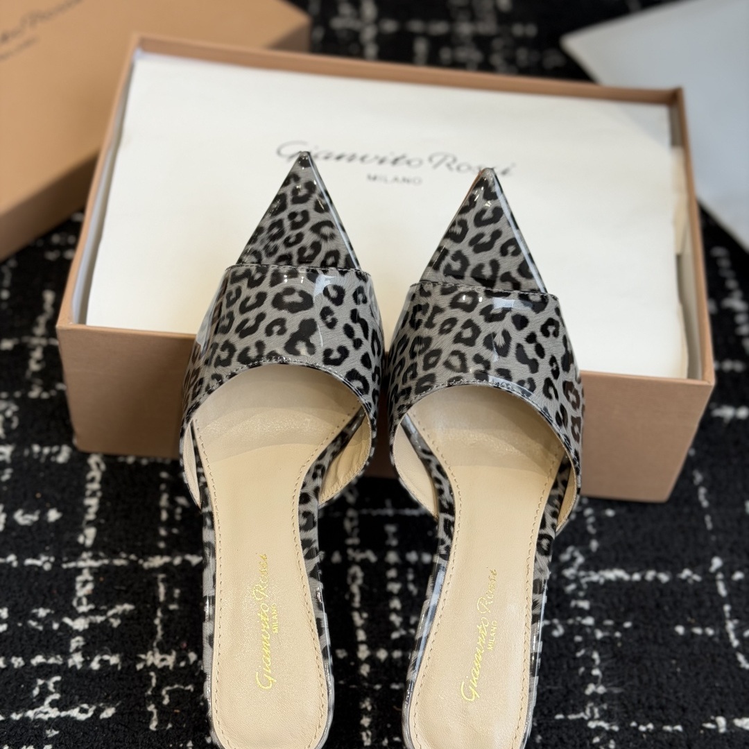 GIANVITO ROSSI Flat Slide Sandals in Genuine Calfskin with Lambskin Lining and Italian Leather Sole