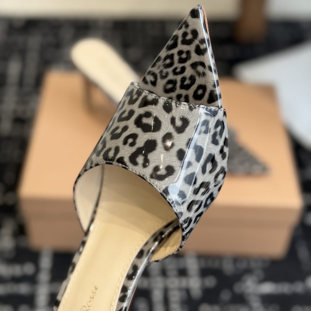 GIANVITO ROSSI Flat Slide Sandals in Genuine Calfskin with Lambskin Lining and Italian Leather Sole
