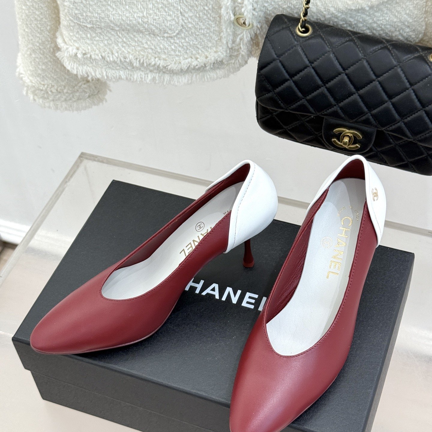 CHANEL Pointed Toe High Heel Pumps in Genuine Calfskin with Lambskin Lining and Italian Leather Sole