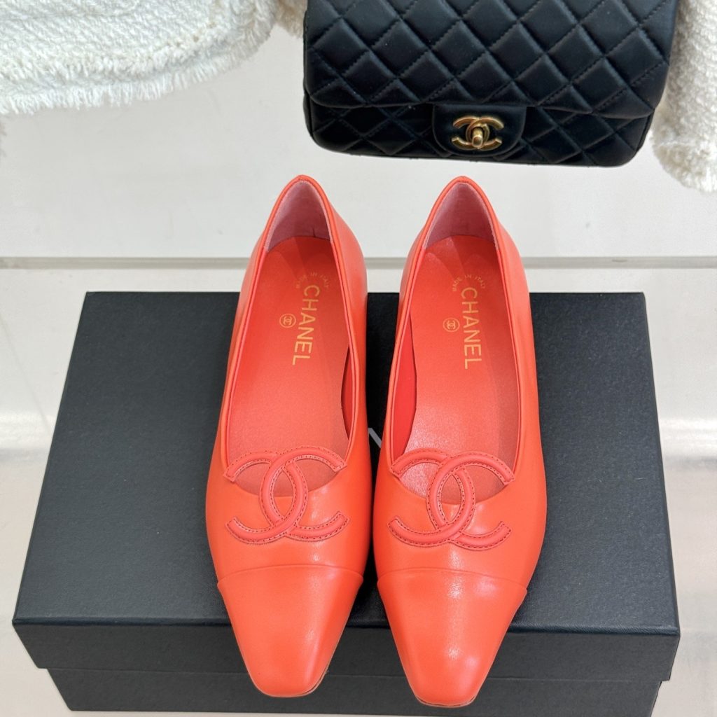 CHANEL Double C Two-tone Flat Ballet Flats in Full-grain Genuine Lambskin with Calfskin Lining Itali