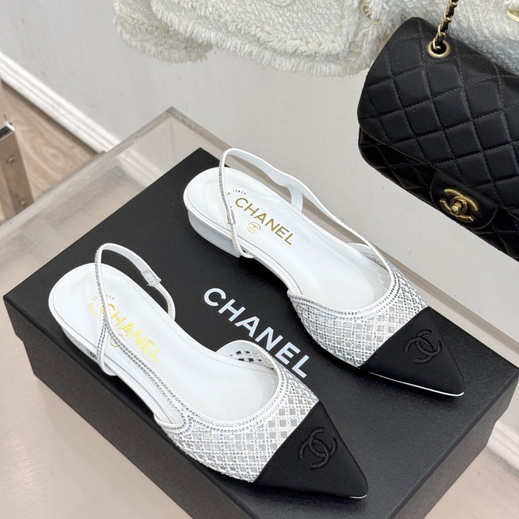 CHANEL Double C Square Toe Glossy Leather Flat Loafers in Genuine Lambskin Italian Suede Sole P