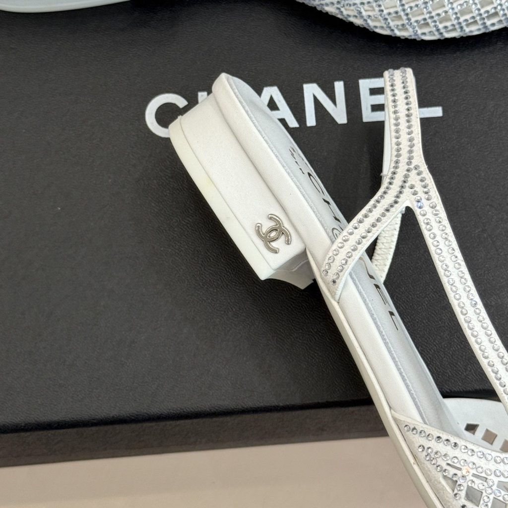 CHANEL Double C Square Toe Glossy Leather Flat Loafers in Genuine Lambskin Italian Suede Sole P