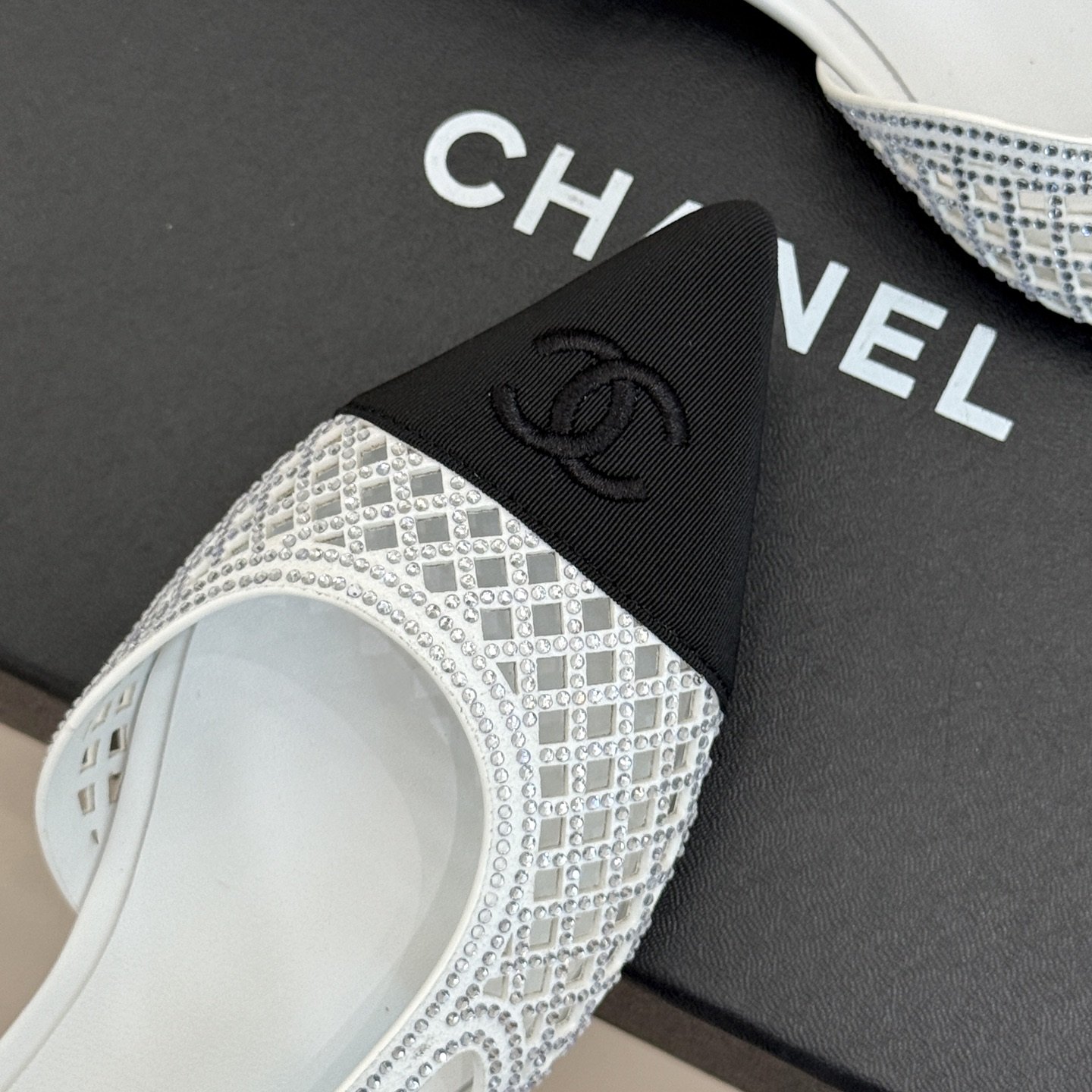 CHANEL Double C Square Toe Glossy Leather Flat Loafers in Genuine Lambskin Italian Suede Sole P