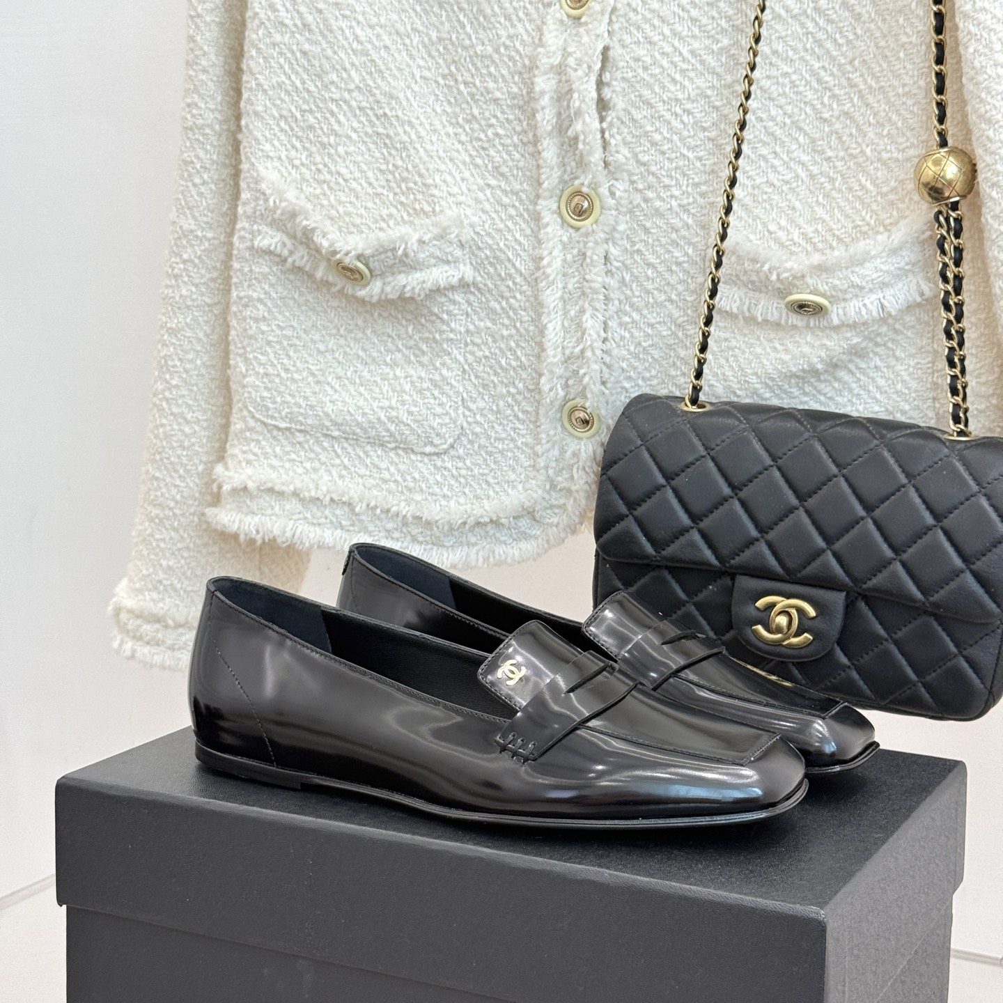 CHANEL Double C Square Toe Glossy Leather Flat Loafers in Genuine Lambskin Italian Suede Sole P