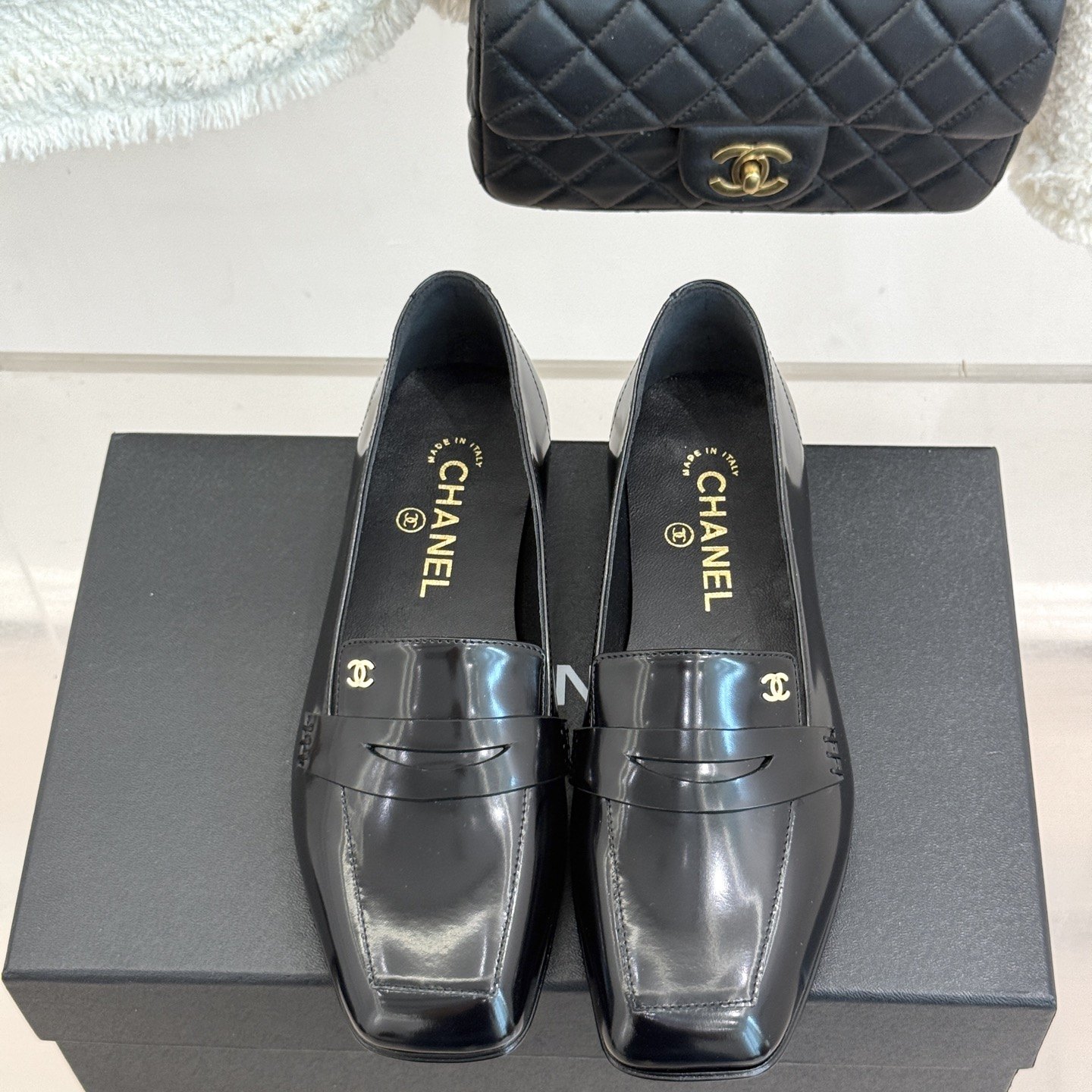 CHANEL Double C Square Toe Glossy Leather Flat Loafers in Genuine Lambskin Italian Suede Sole P