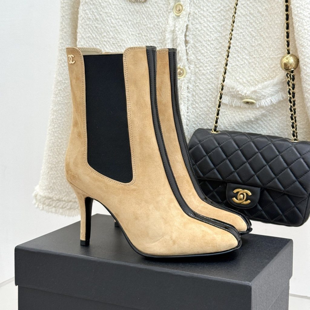 CHANEL Croc-embossed Square Toe Chelsea Ankle Boots in Genuine Lambskin Calfskin Lining Italian Leat