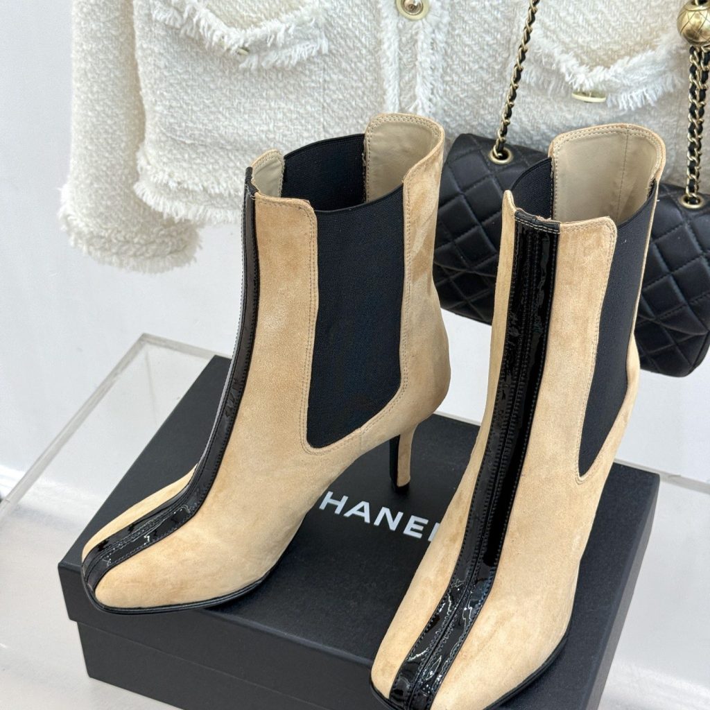 CHANEL Croc-embossed Square Toe Chelsea Ankle Boots in Genuine Lambskin Calfskin Lining Italian Leat