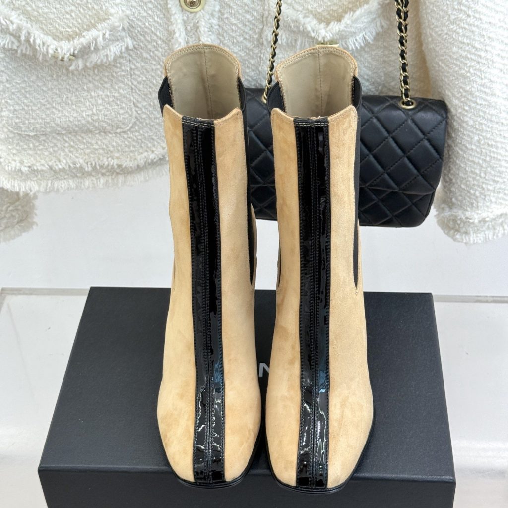 CHANEL Croc-embossed Square Toe Chelsea Ankle Boots in Genuine Lambskin Calfskin Lining Italian Leat
