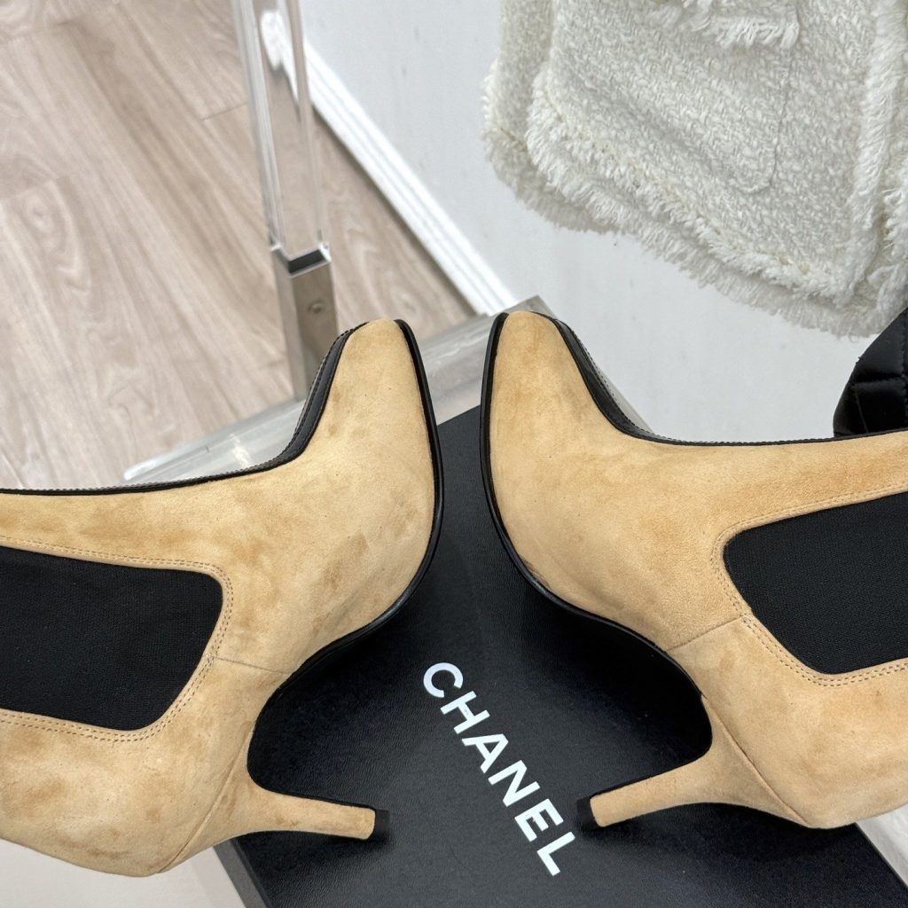 CHANEL Croc-embossed Square Toe Chelsea Ankle Boots in Genuine Lambskin Calfskin Lining Italian Leat