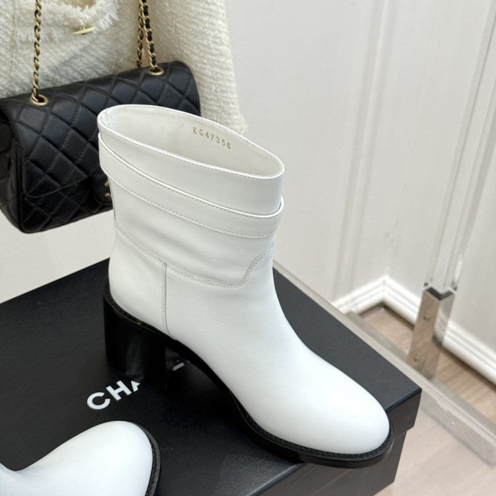 CHANEL Double C Metal Buckle Strap Cowhide Riding Short Boots Lambskin Lining and Italian Leather So