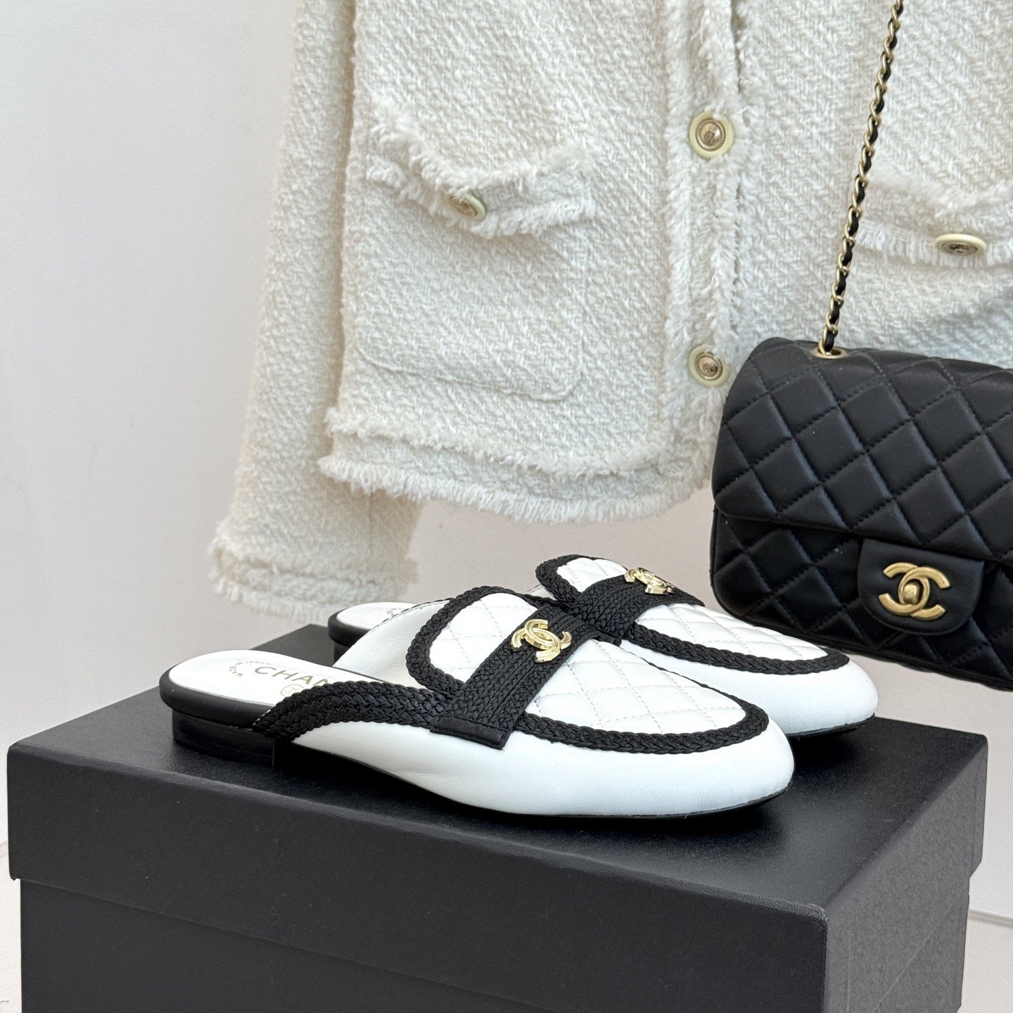 CHANEL Double C Square Toe Glossy Leather Flat Loafers in Genuine Lambskin Italian Suede Sole P