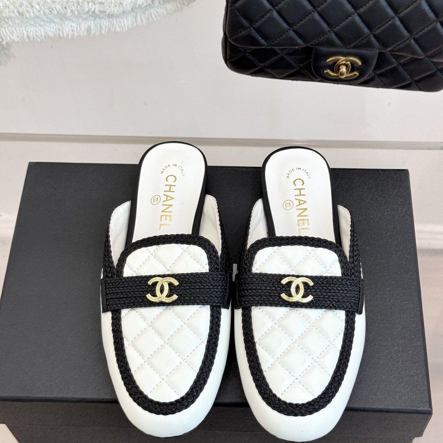 CHANEL Double C Square Toe Glossy Leather Flat Loafers in Genuine Lambskin Italian Suede Sole P