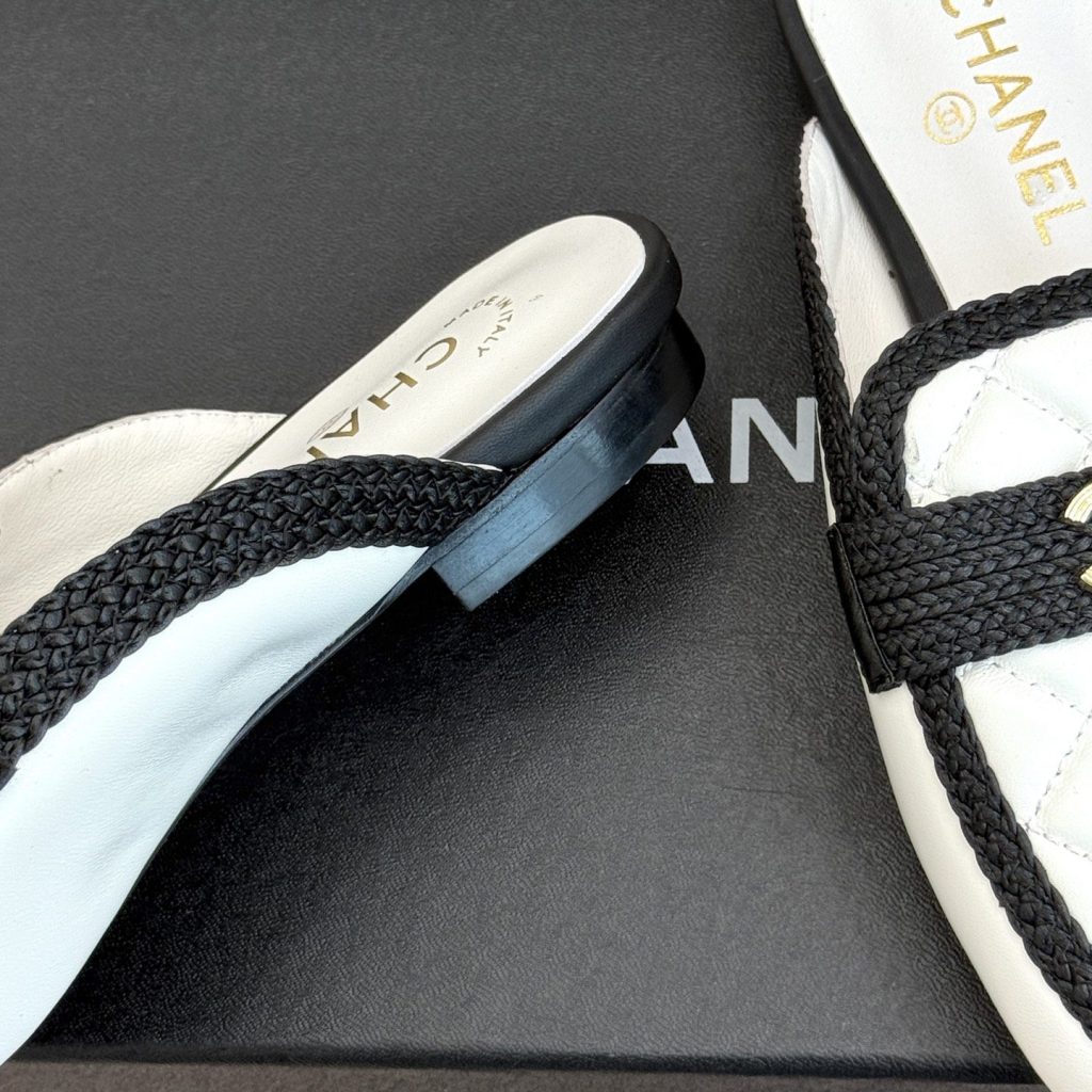 CHANEL Double C Square Toe Glossy Leather Flat Loafers in Genuine Lambskin Italian Suede Sole P