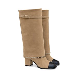 Miu Miu Quilted Flat Slide Sandals in Genuine Lambskin with Metal Logo Calfskin Lining Italian Leath