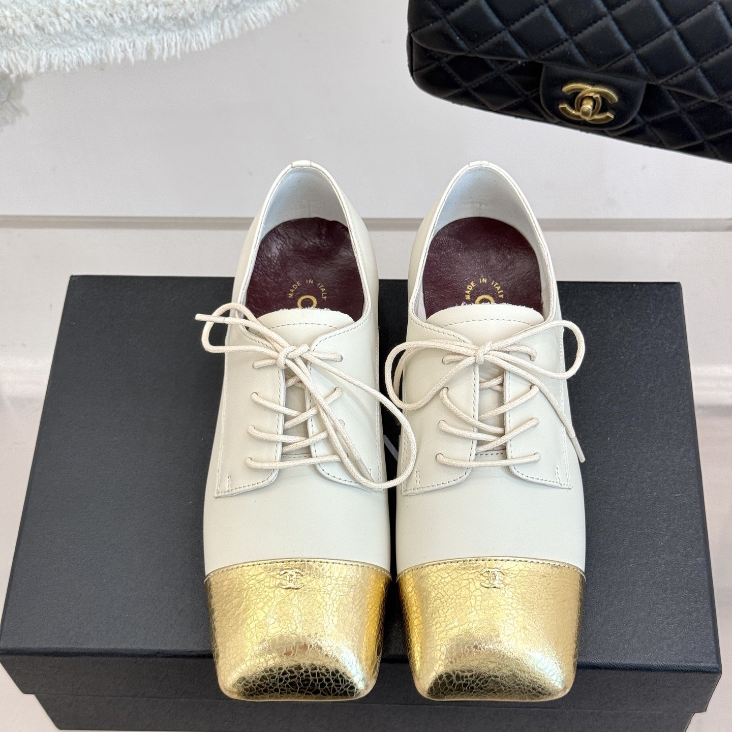 CHANEL Pointed Toe High Heel Pumps in Genuine Calfskin with Lambskin Lining and Italian Leather Sole