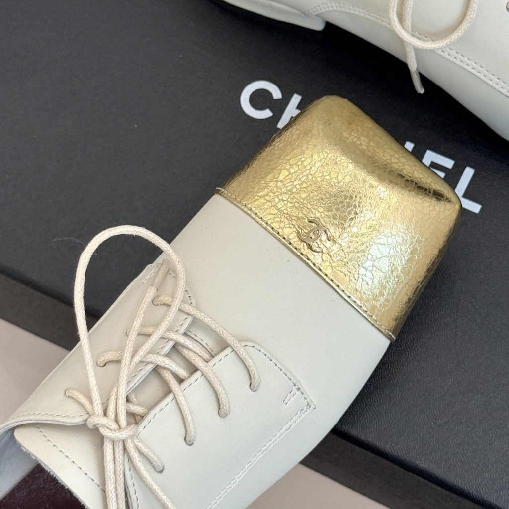 CHANEL Pointed Toe High Heel Pumps in Genuine Calfskin with Lambskin Lining and Italian Leather Sole