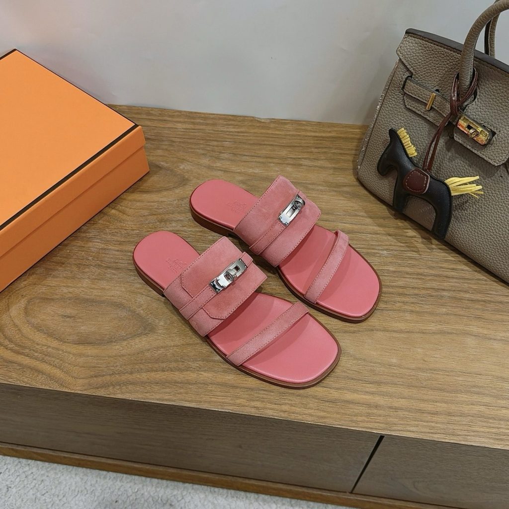 HERMES Low-Top Casual Sneakers in Genuine Calfskin with Lambskin Lining and Italian Leather Sole