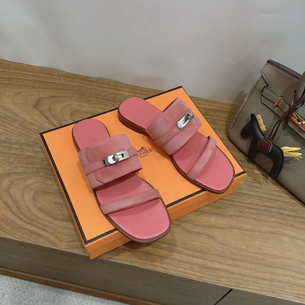 HERMES Low-Top Casual Sneakers in Genuine Calfskin with Lambskin Lining and Italian Leather Sole