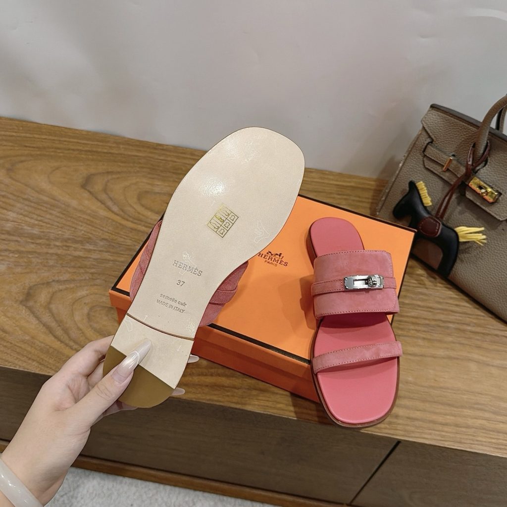HERMES Low-Top Casual Sneakers in Genuine Calfskin with Lambskin Lining and Italian Leather Sole