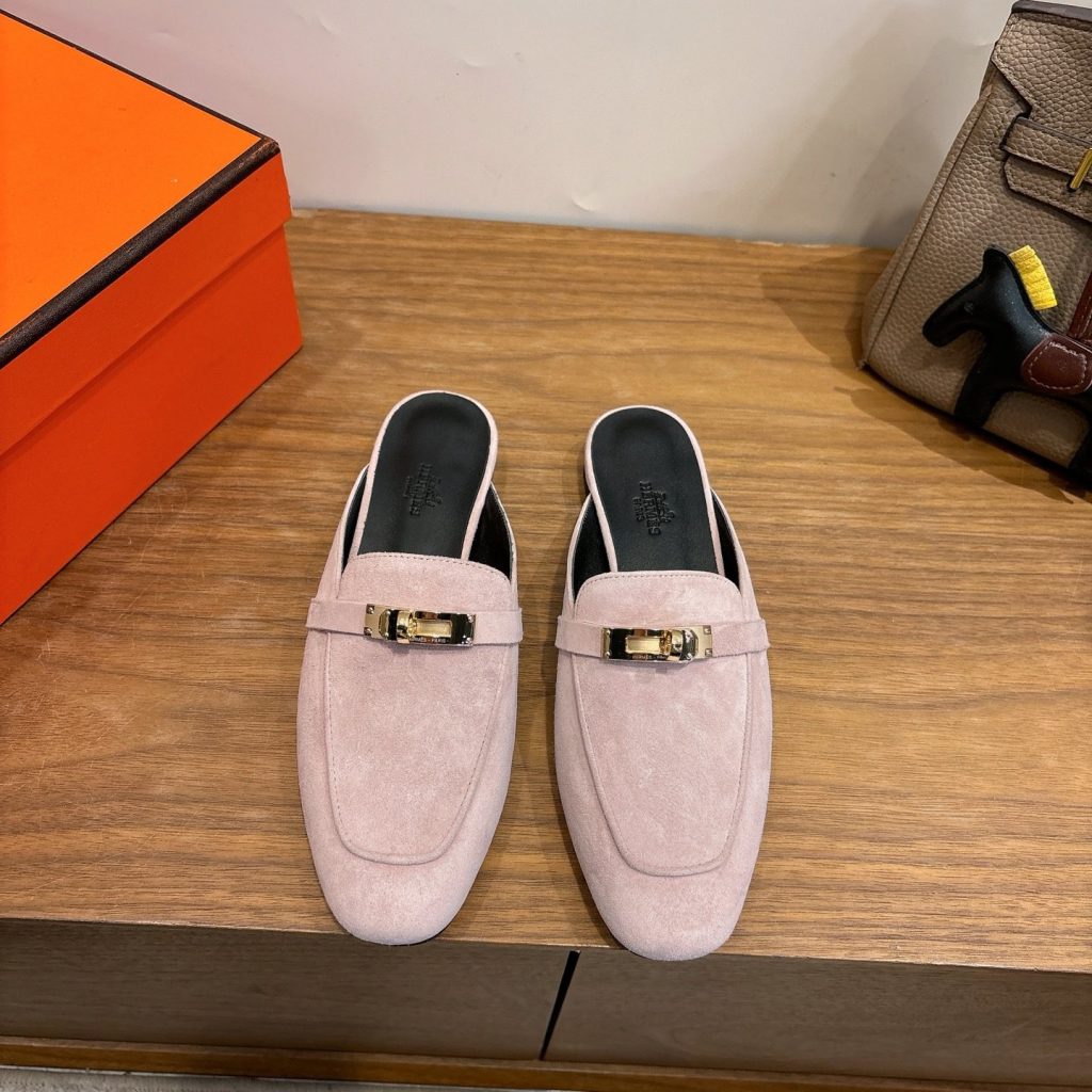 HERMES Low-Top Casual Sneakers in Genuine Calfskin with Lambskin Lining and Italian Leather Sole