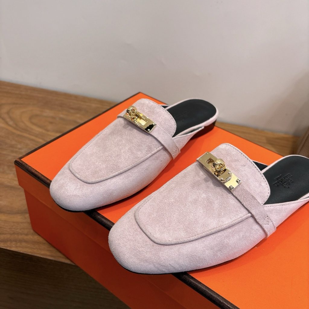 HERMES Low-Top Casual Sneakers in Genuine Calfskin with Lambskin Lining and Italian Leather Sole