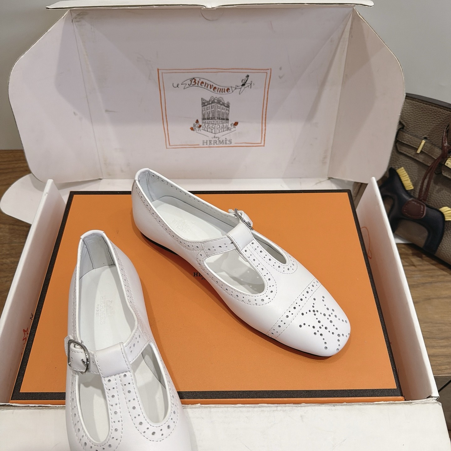 HERMES Laser-Engraved Loafer Shoes in Genuine Calfskin with Lambskin Lining Italian Leather Sole