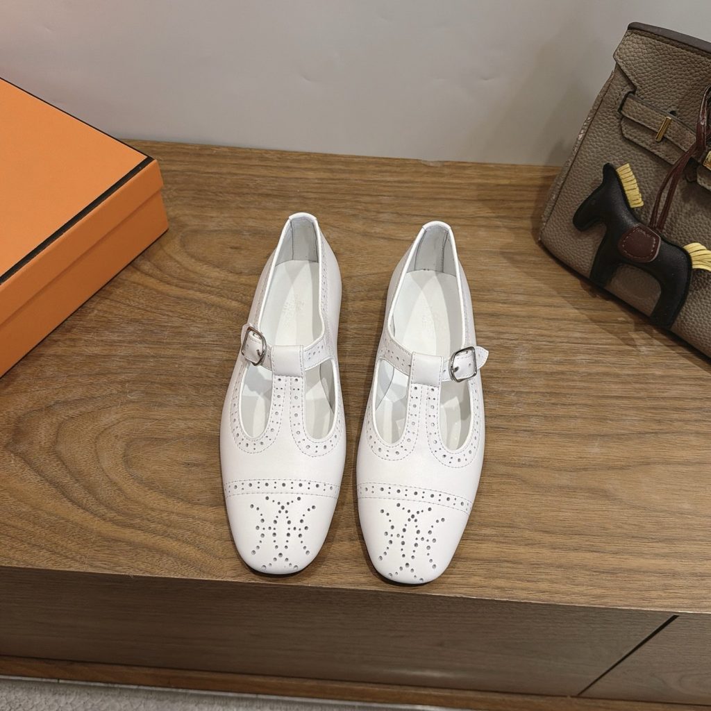 HERMES Laser-Engraved Loafer Shoes in Genuine Calfskin with Lambskin Lining Italian Leather Sole
