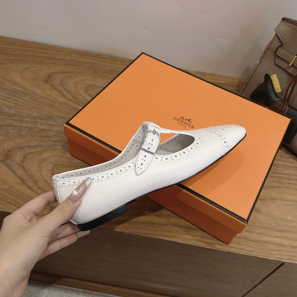 HERMES Laser-Engraved Loafer Shoes in Genuine Calfskin with Lambskin Lining Italian Leather Sole