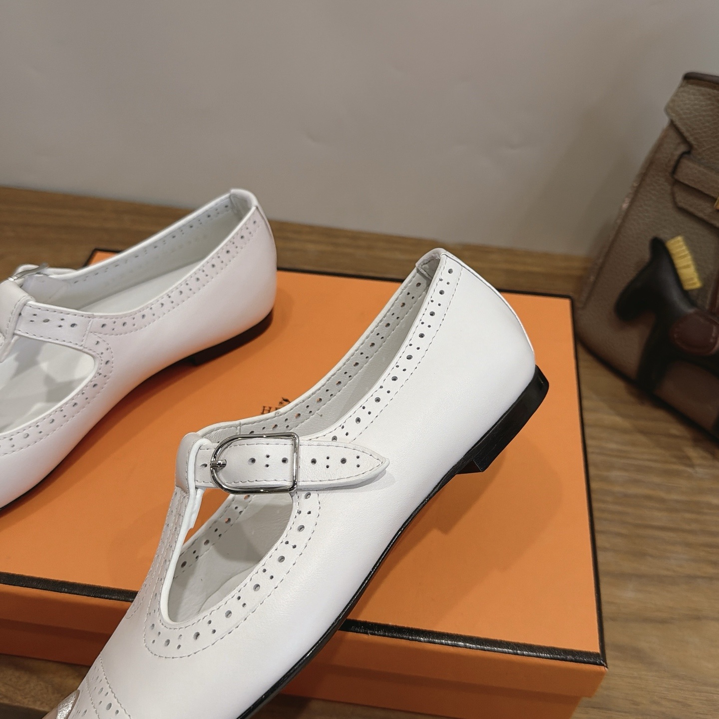 HERMES Laser-Engraved Loafer Shoes in Genuine Calfskin with Lambskin Lining Italian Leather Sole