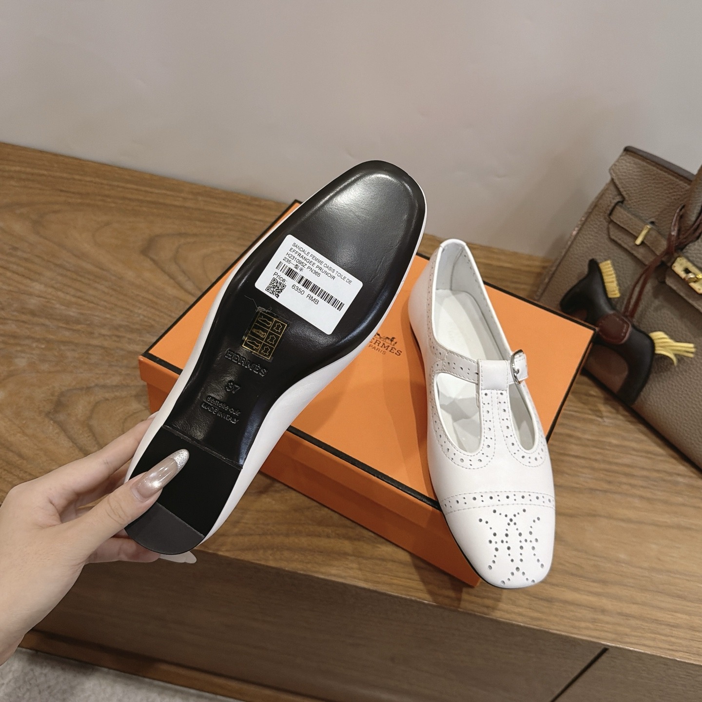 HERMES Laser-Engraved Loafer Shoes in Genuine Calfskin with Lambskin Lining Italian Leather Sole