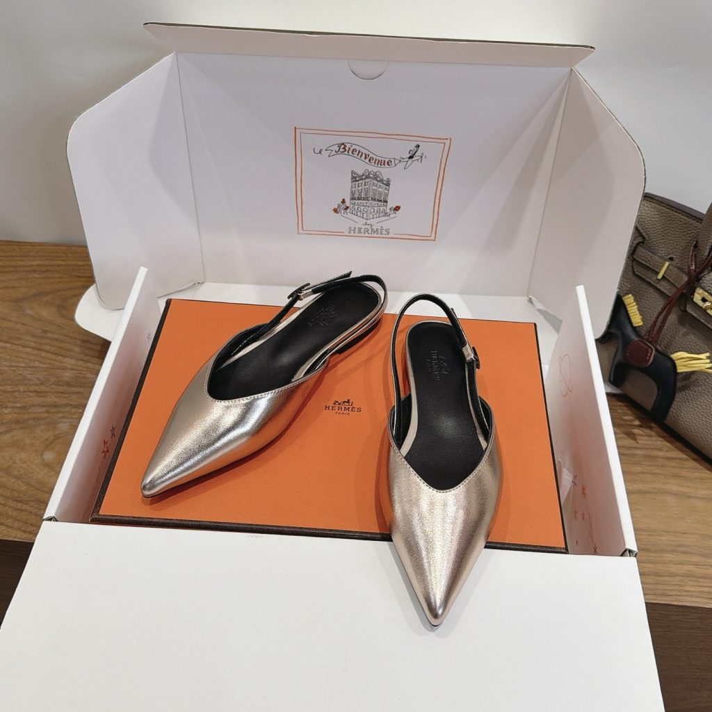 Hermes Eclair Pointed Toe Backless Slingback Flats in Calfskin Wool Lining and Italian Leather Sole
