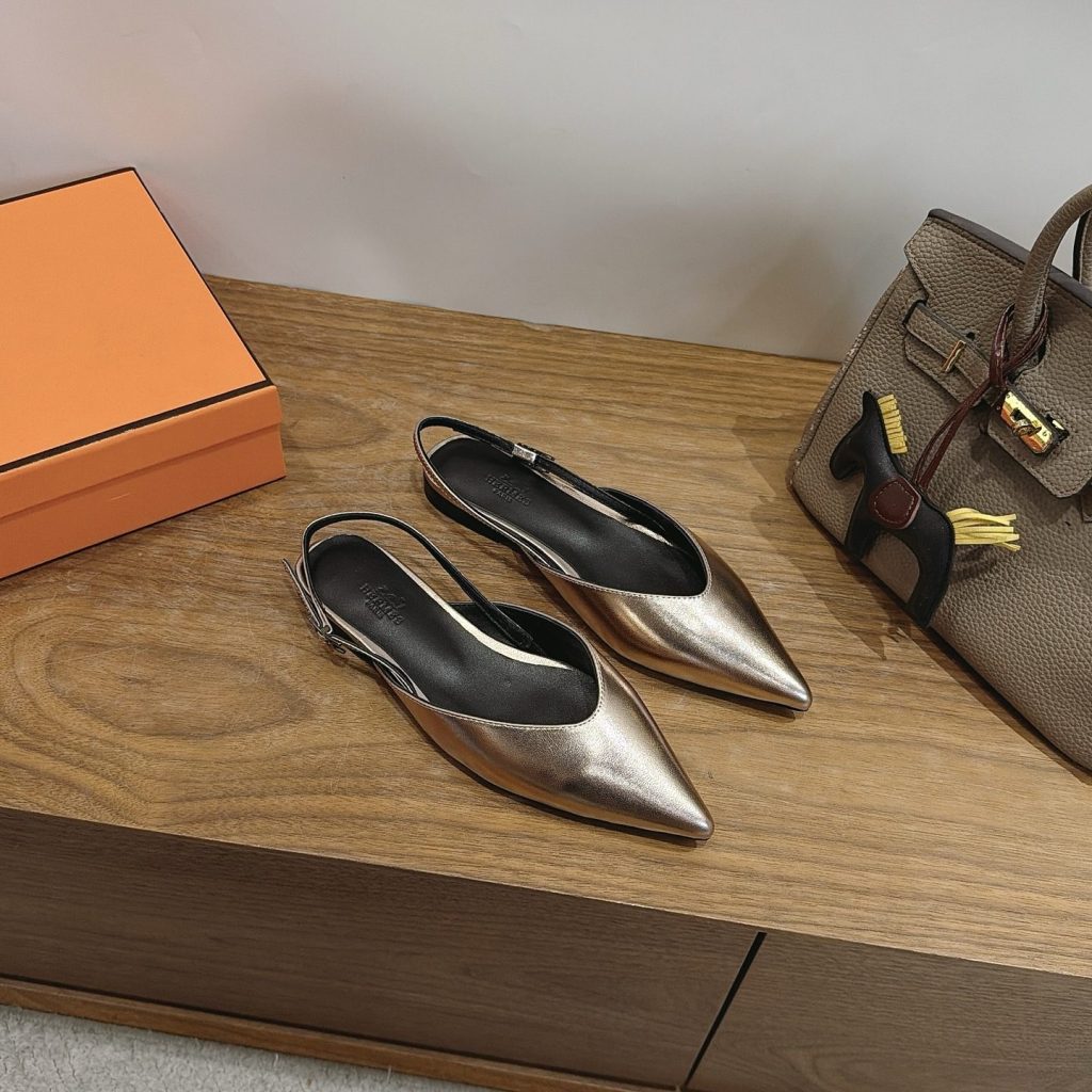 Hermes Eclair Pointed Toe Backless Slingback Flats in Calfskin Wool Lining and Italian Leather Sole