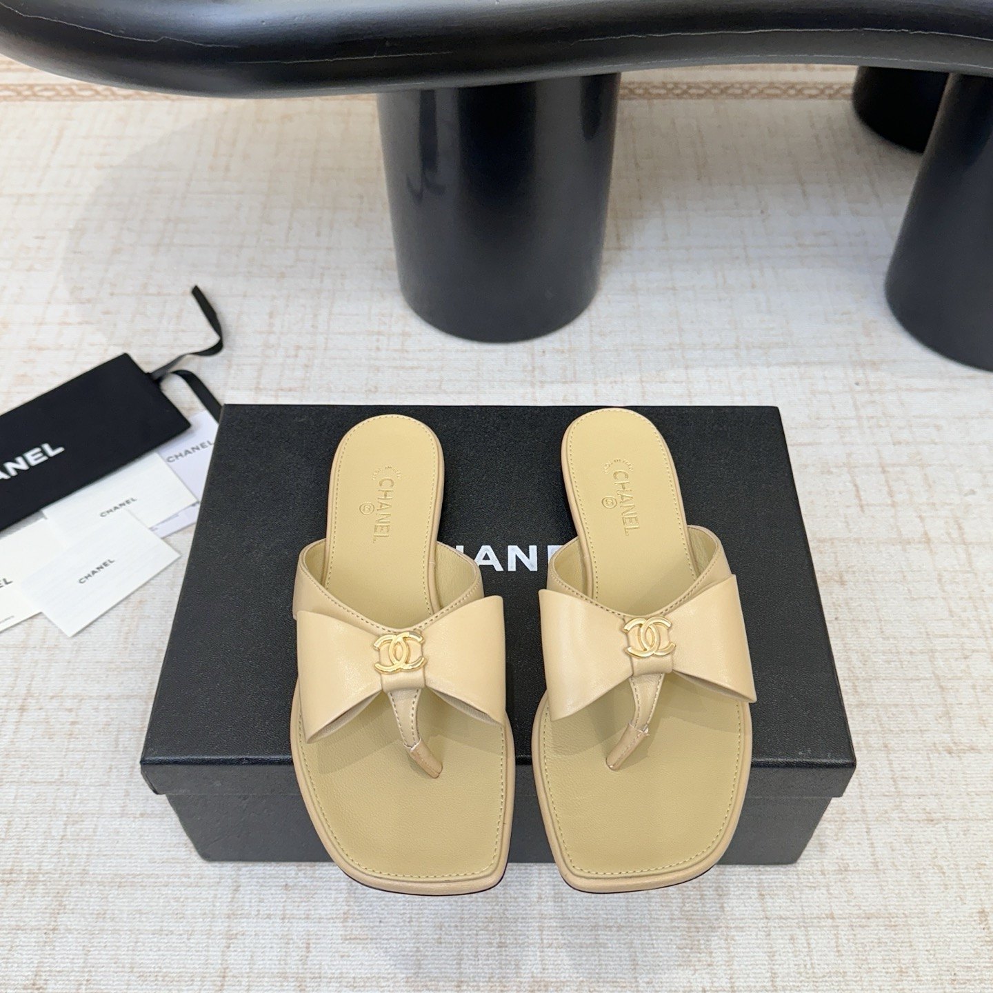 Chanel Double C Chain Ribbon Bow Toe-Post Flat Slippers in Suede and Lamb Leather Sole Genuine Lambs