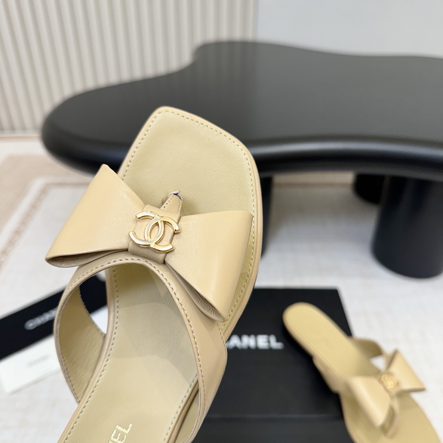 Chanel Double C Chain Ribbon Bow Toe-Post Flat Slippers in Suede and Lamb Leather Sole Genuine Lambs