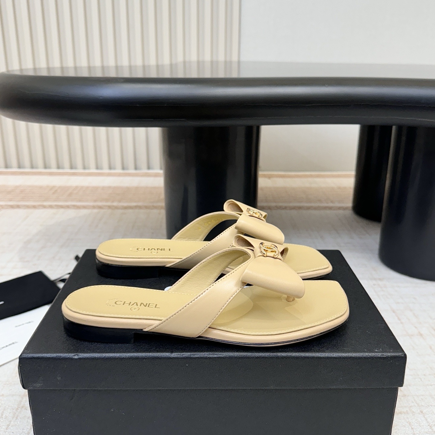 Chanel Double C Chain Ribbon Bow Toe-Post Flat Slippers in Suede and Lamb Leather Sole Genuine Lambs