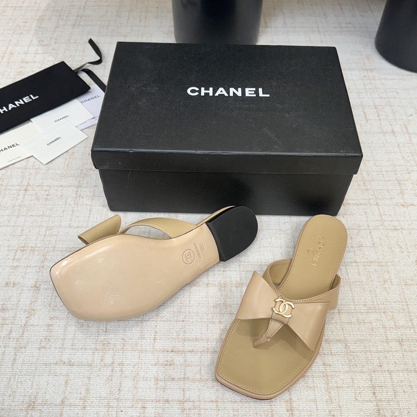 Chanel Double C Chain Ribbon Bow Toe-Post Flat Slippers in Suede and Lamb Leather Sole Genuine Lambs