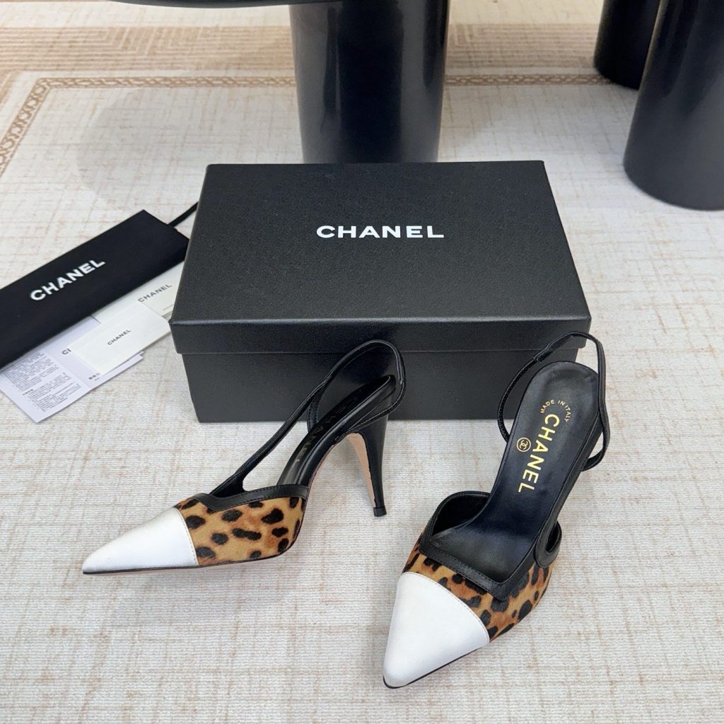 CHANEL Ankle-Strap Flat Sandals in Genuine Lambskin with Calfskin Lining and Durable Rubber Sole