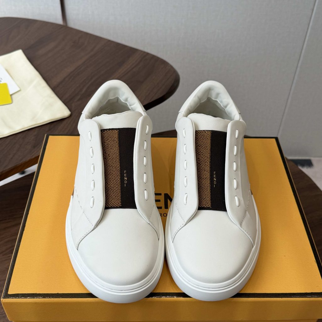 FENDI Low-Top Casual Sneakers in Genuine Calfskin with Lambskin Lining and Italian Leather Sole