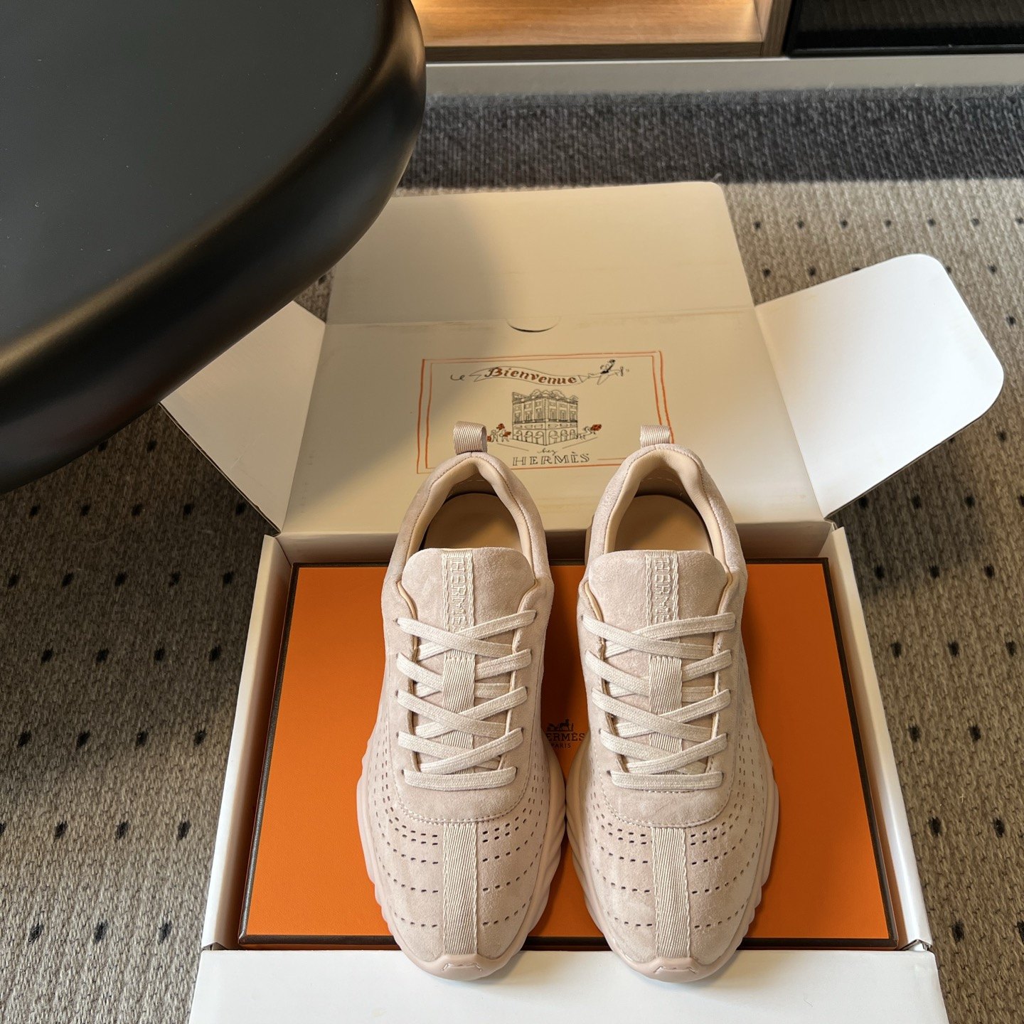 Hermès Low-Top Casual Sneakers in Genuine Calfskin with Lambskin Lining and Italian Leather Sole