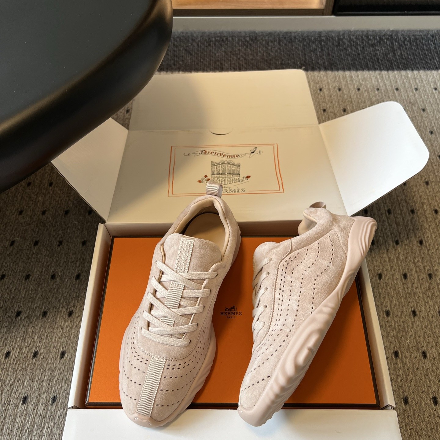 Hermès Low-Top Casual Sneakers in Genuine Calfskin with Lambskin Lining and Italian Leather Sole