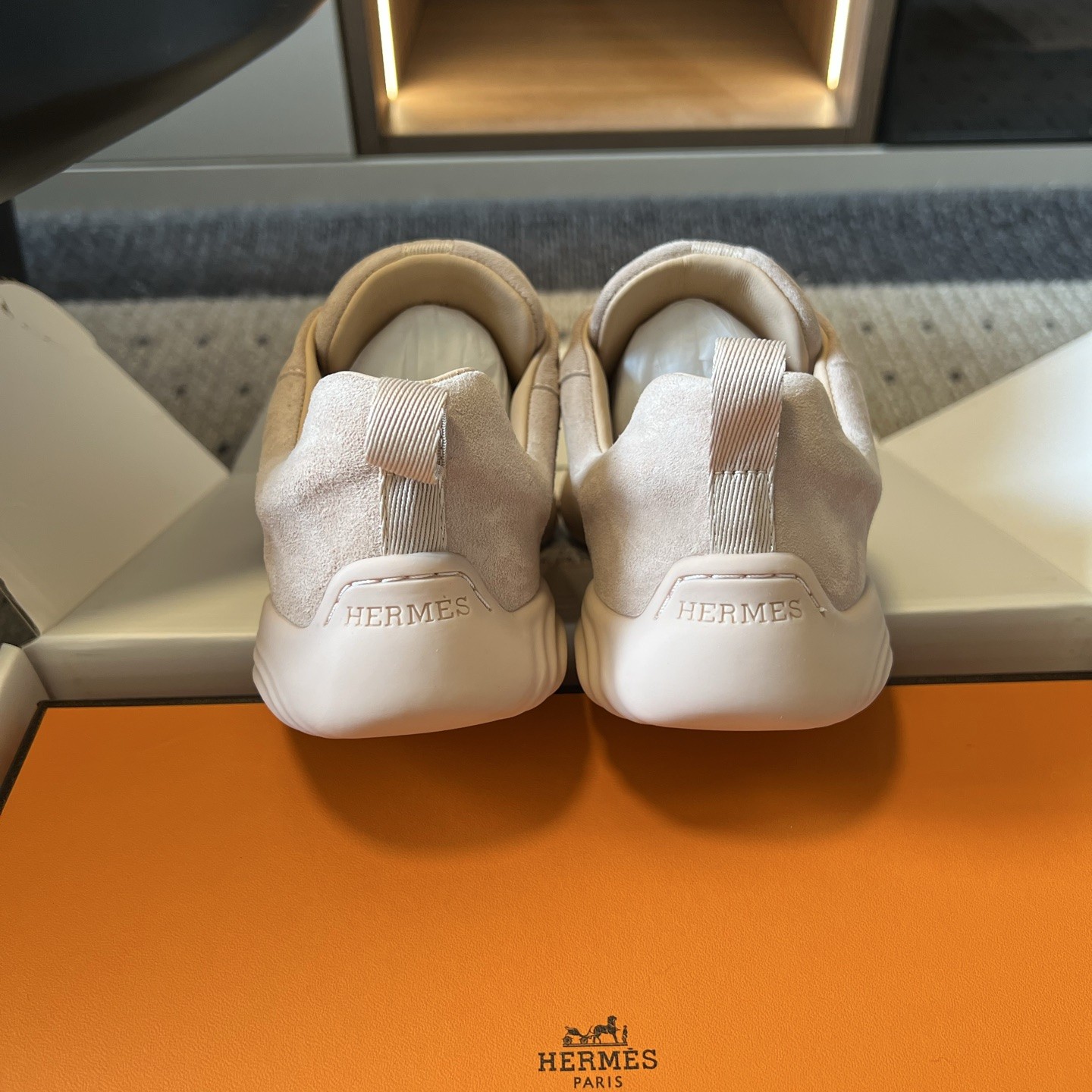 Hermès Low-Top Casual Sneakers in Genuine Calfskin with Lambskin Lining and Italian Leather Sole