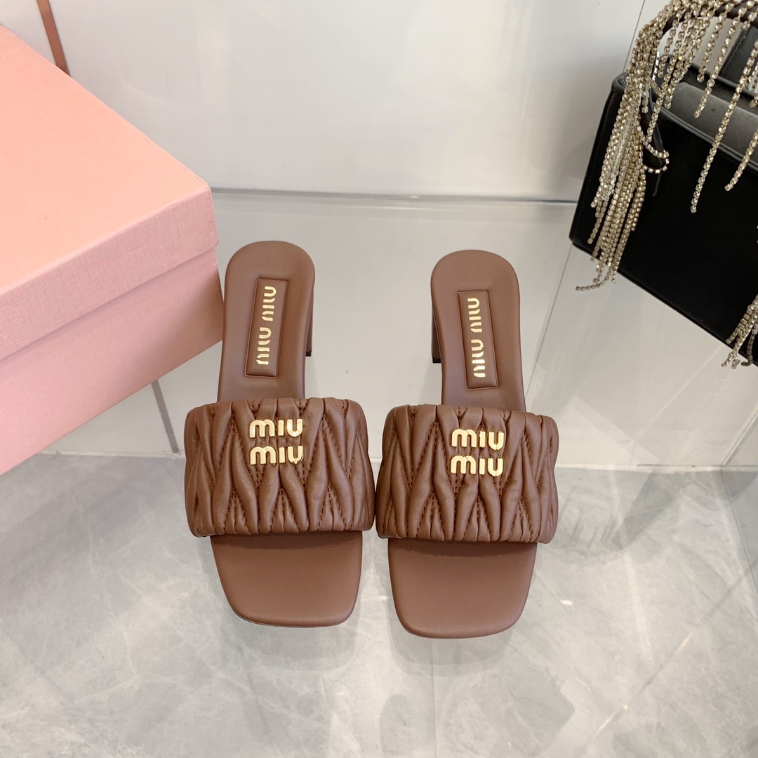 Miu Miu Quilted Flat Slide Sandals in Genuine Lambskin with Metal Logo Calfskin Lining Italian Leath
