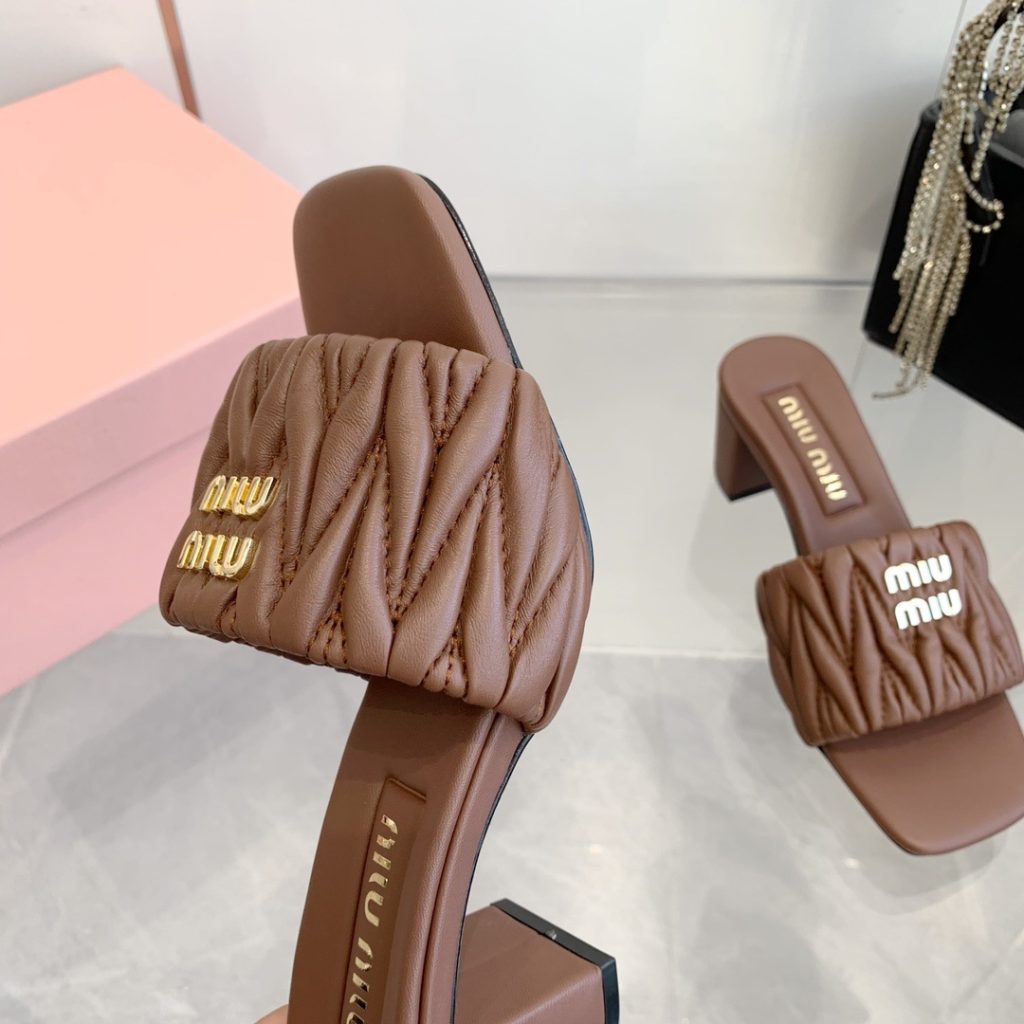 Miu Miu Quilted Flat Slide Sandals in Genuine Lambskin with Metal Logo Calfskin Lining Italian Leath
