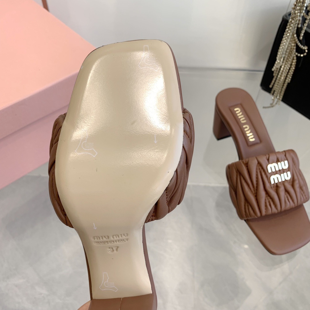 Miu Miu Quilted Flat Slide Sandals in Genuine Lambskin with Metal Logo Calfskin Lining Italian Leath