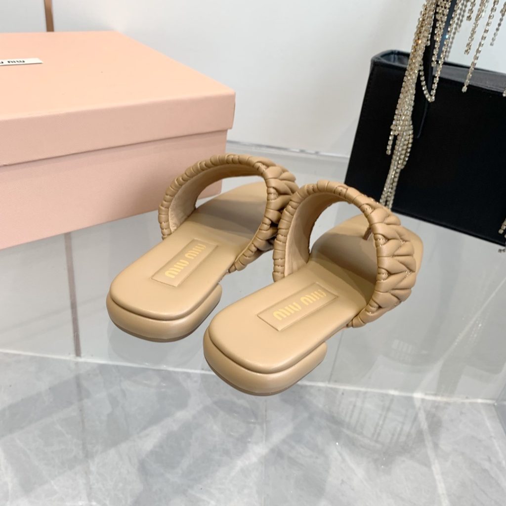 Miu Miu Quilted Flat Sandals in Genuine Lambskin with Calfskin Lining Italian Leather Sole Premium