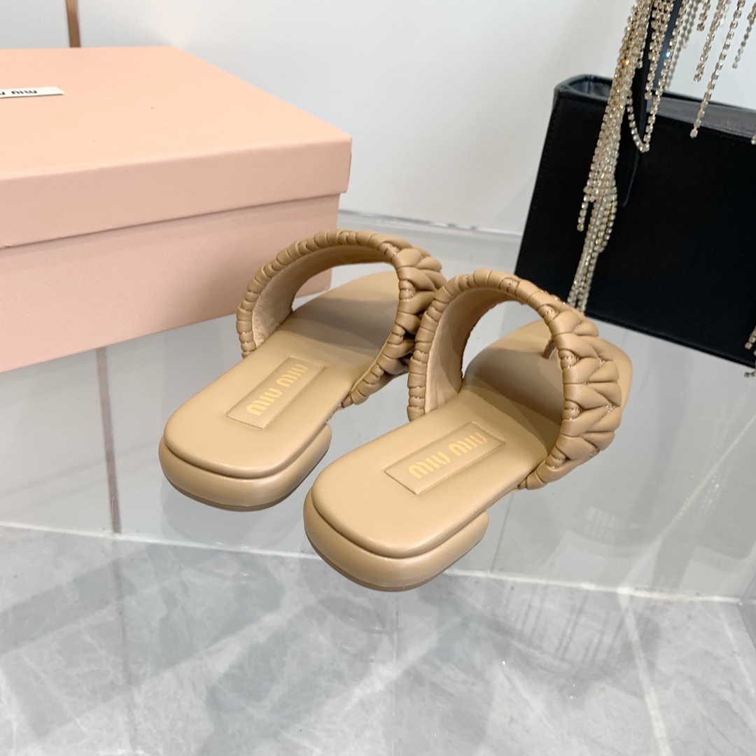 Miu Miu Quilted Flat Sandals in Genuine Lambskin with Calfskin Lining Italian Leather Sole Premium